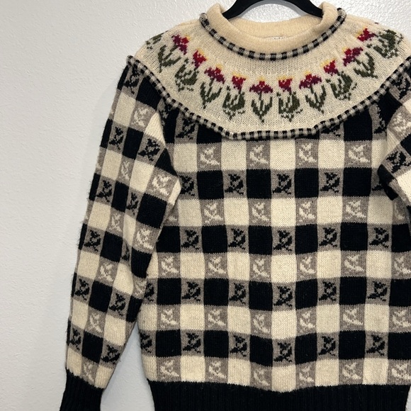 Vintage Checkered Floral Wool Coquette Pullover Sweater - Picture 3 of 10